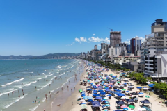 CARNAVAL EM MEIA PRAIA